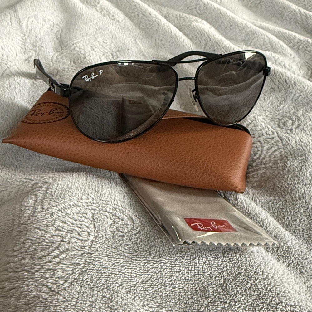 Ray-Ban Dark Gray Aviator Sunglasses